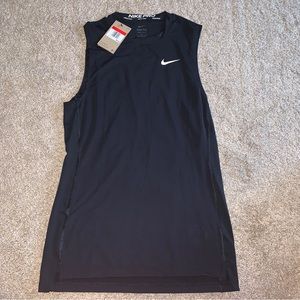 NWT Nike Men’s Sleeveless Shirt